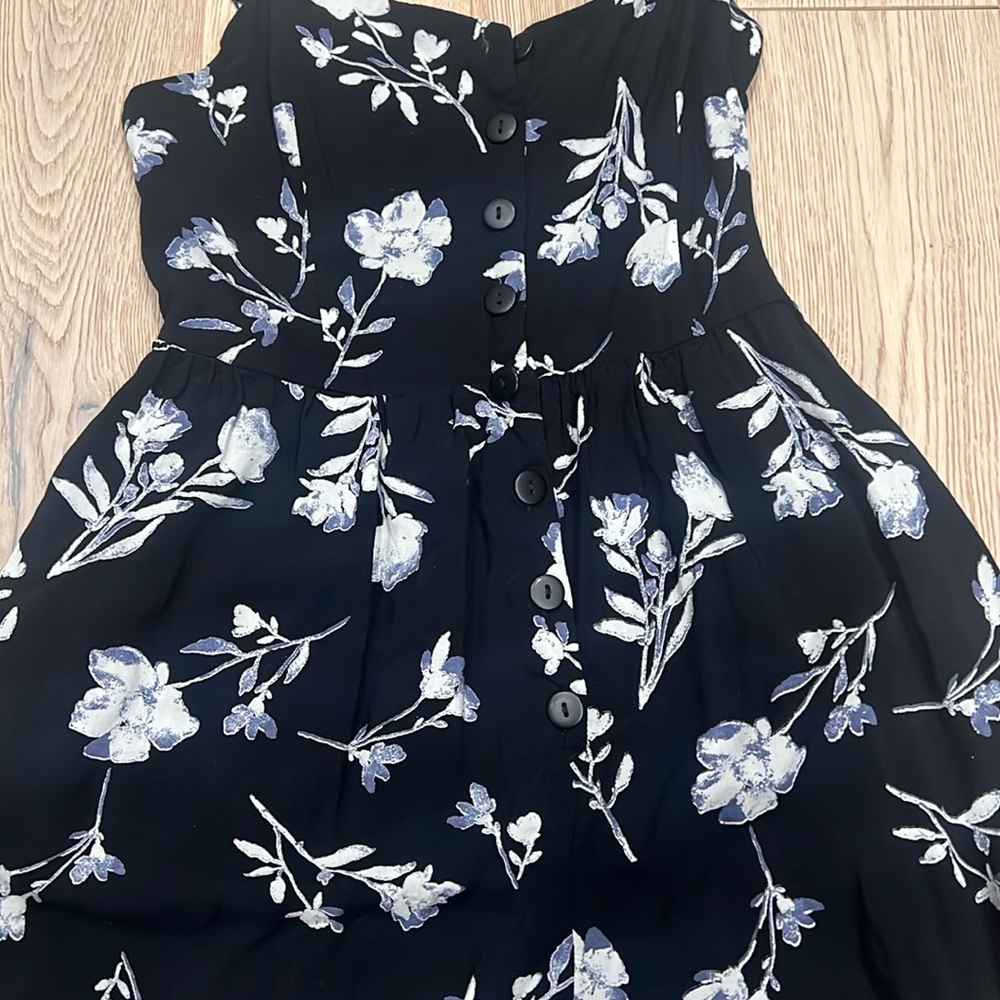 Urban outfitters floral romper - Picture 2 of 5